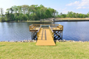 All New Waterway Luxury Panoramic Water Views and Pool